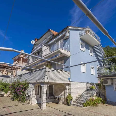 One-bedroom In Crikvenica Lxiii Dramalj